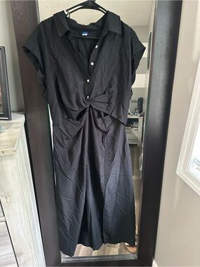 Old Navy Black Knot-Front Maxi Dress